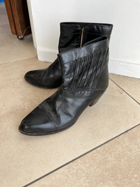 1960s MENS SHOES-BOOTS- Black Beatle Boots