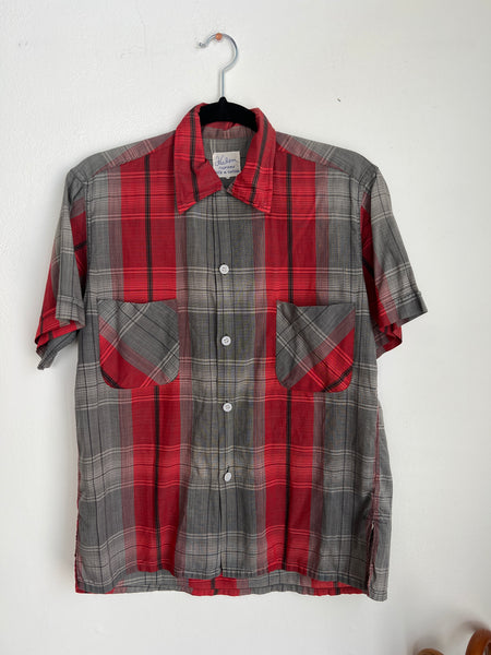 1960s MENS TOP- grey/red plaid s/s