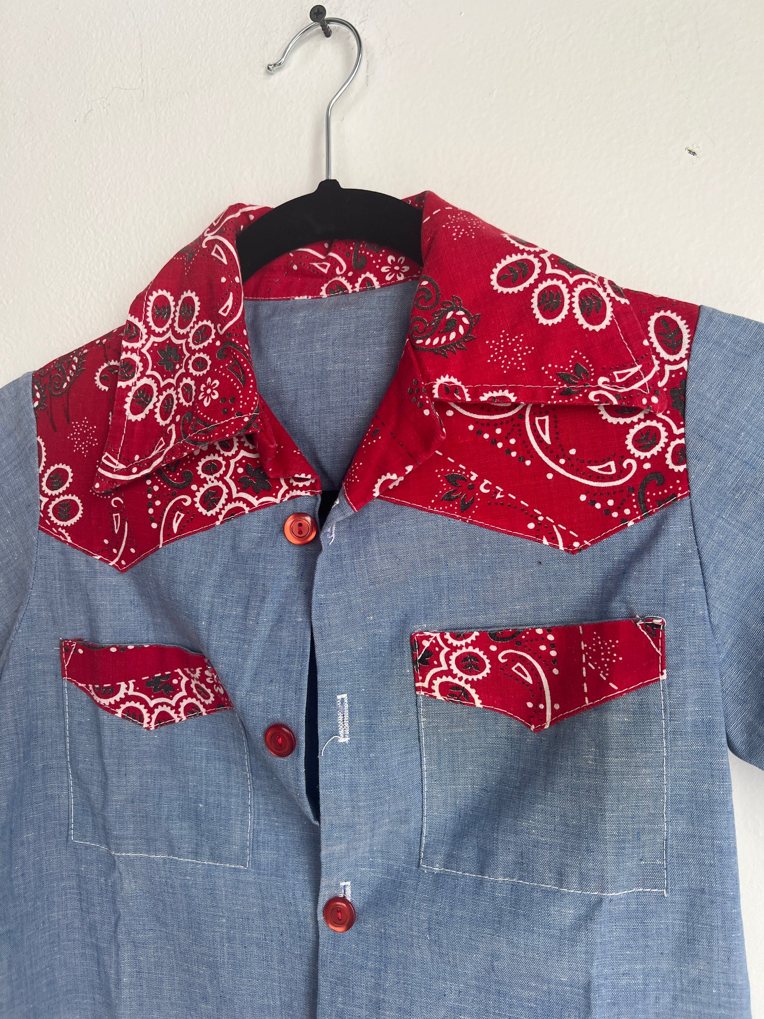 1970s KIDS TOPS- chambray w/ red bandana accent s/s button down western
