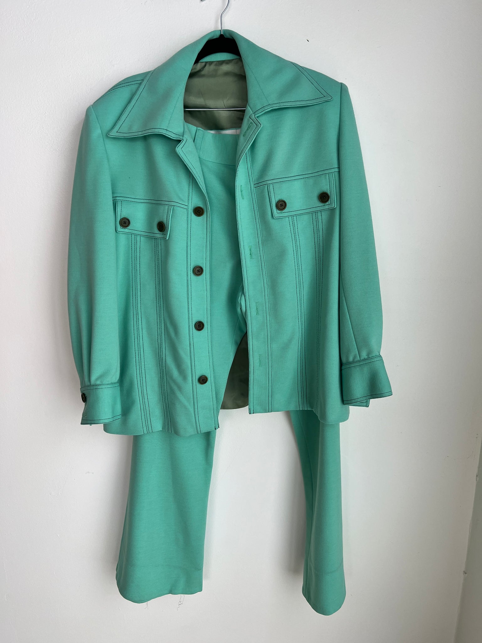 1970s MENS 2 PIECE- SUIT- mint green leisure suit