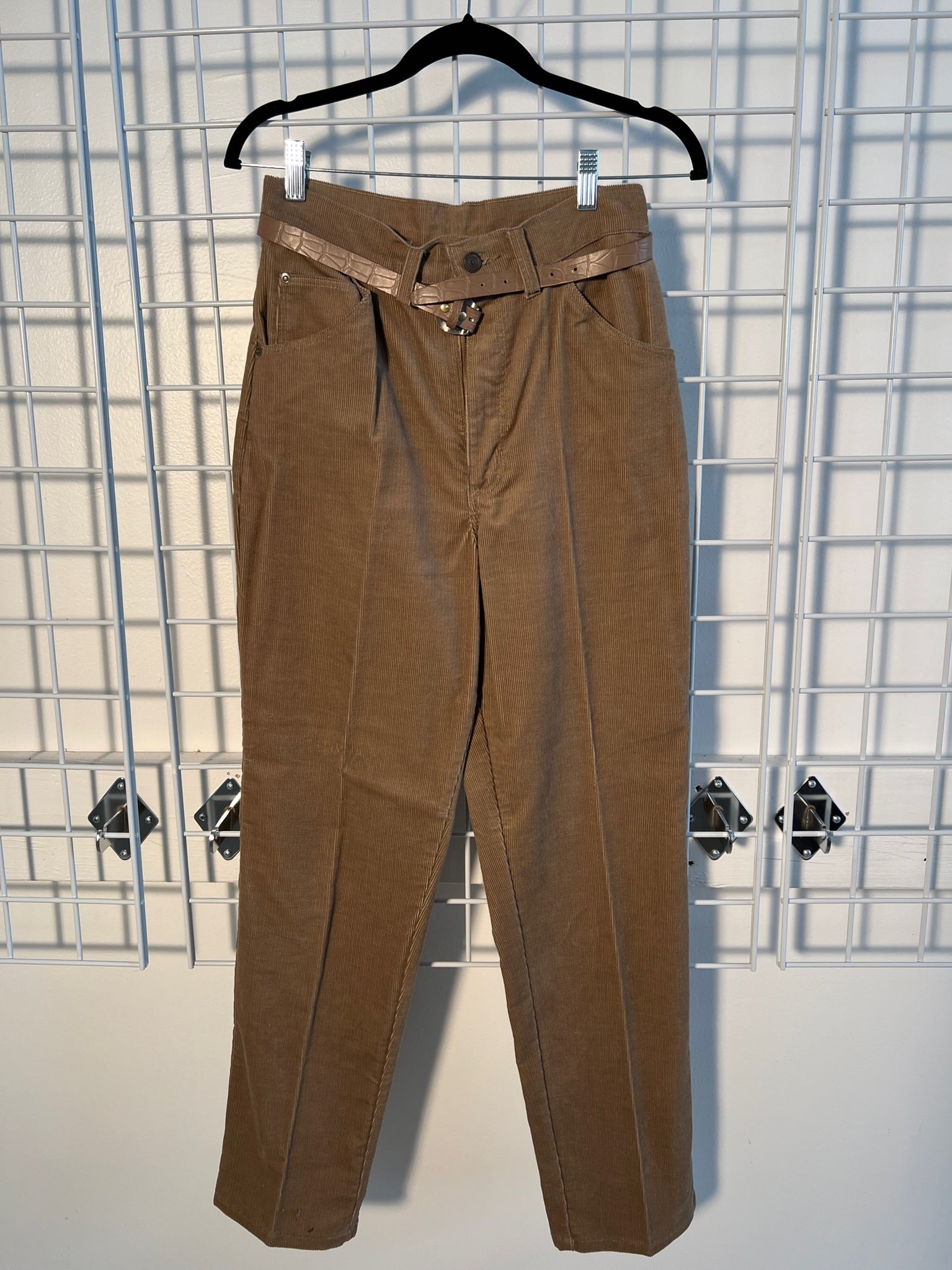 1980s PANTS- brown corduroy high waist w/ belt