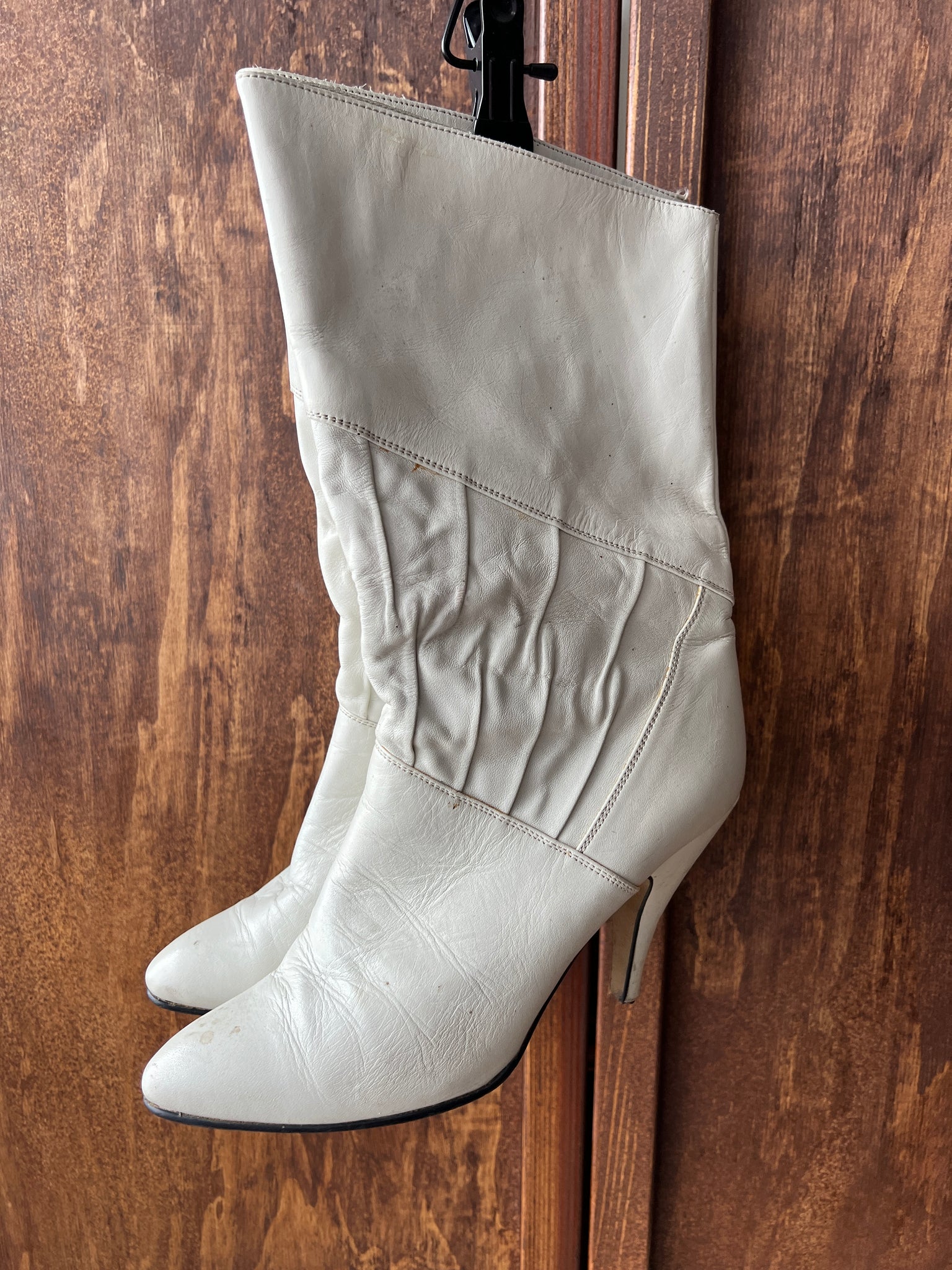 1980s SHOES-BOOTS- cream leather heeled