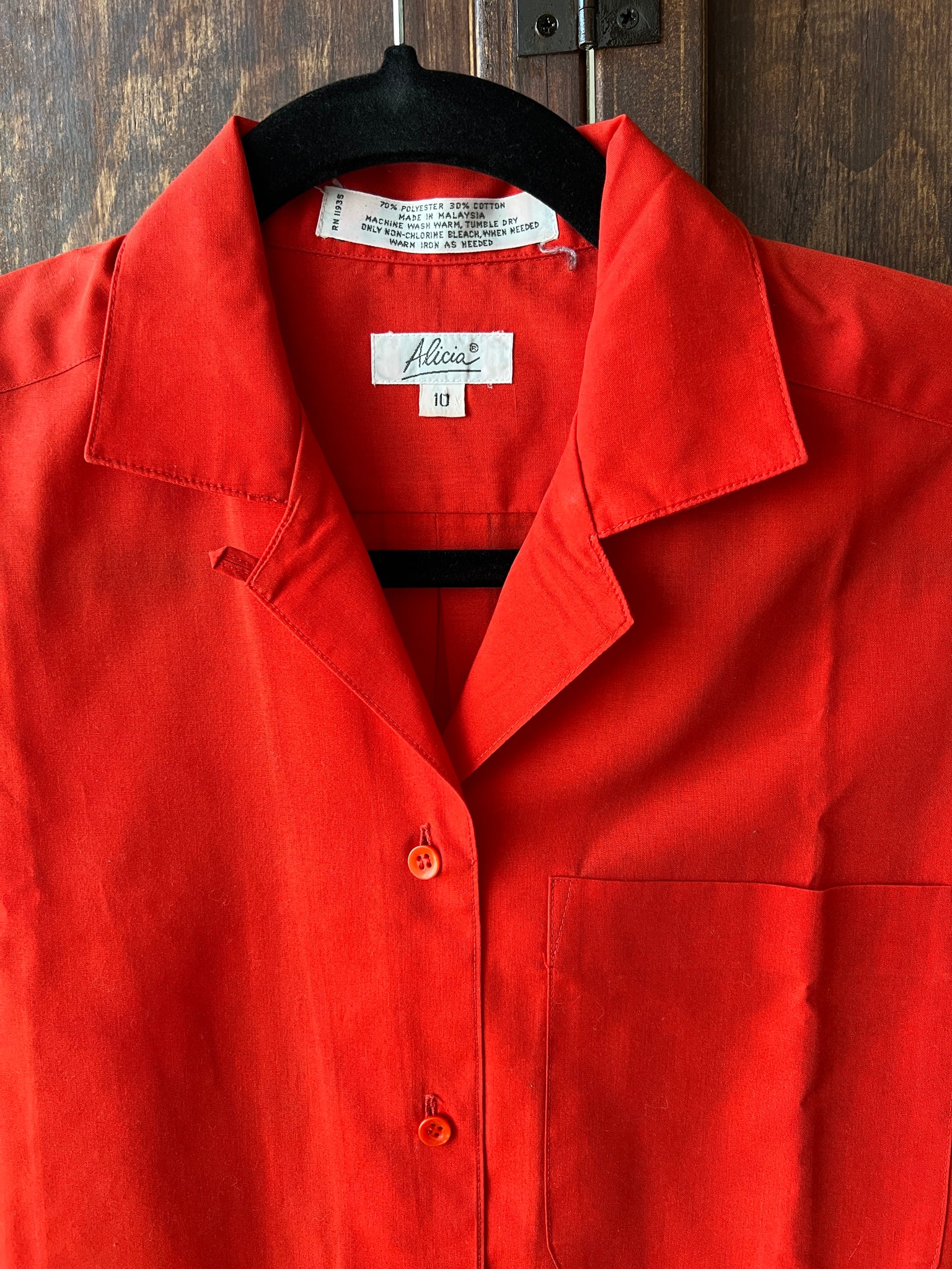 1980s TOP- Alicia red cotton/poly camp s/s