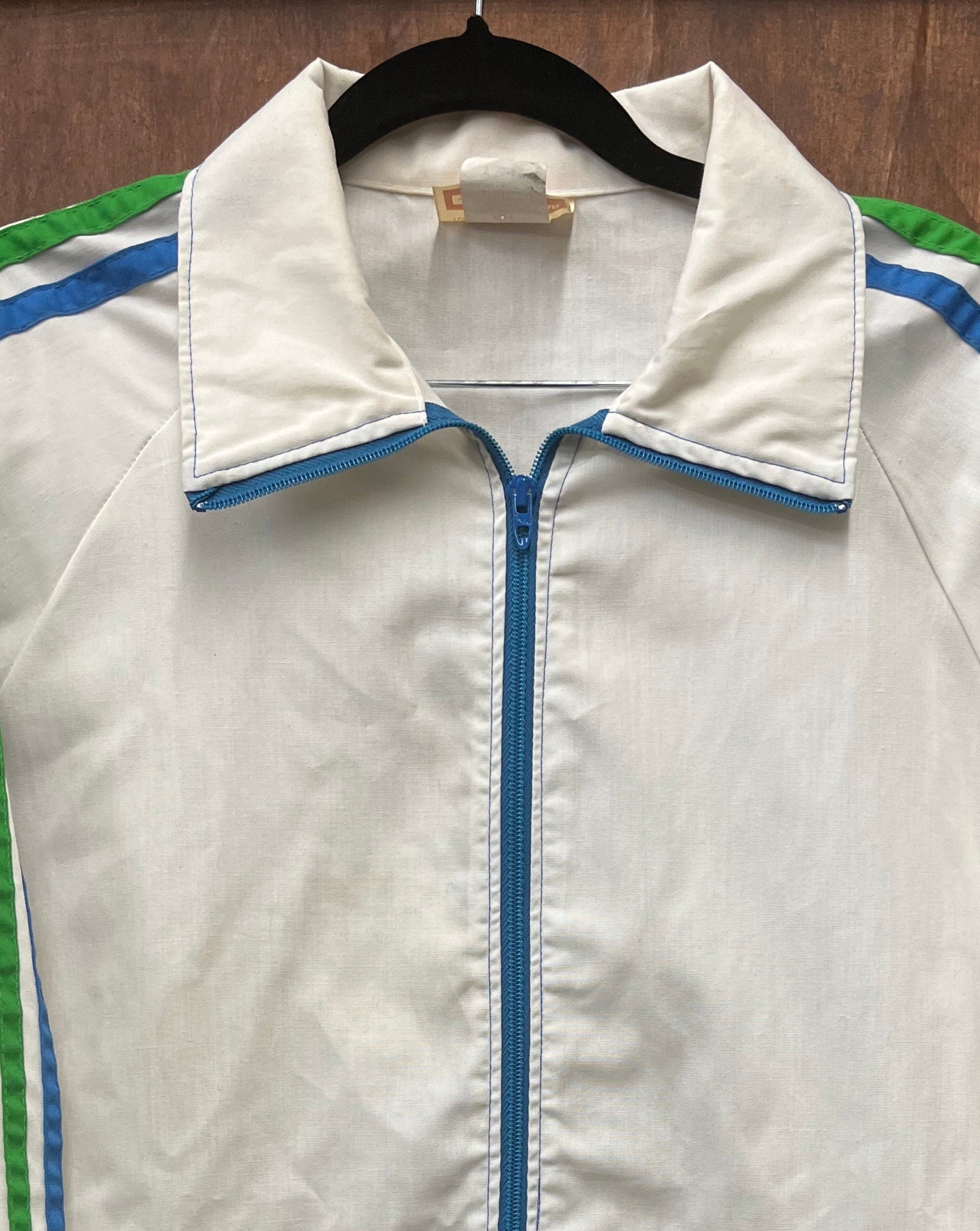 1960s MENS JACKET- Sears Active Wear white light zip up w/ green&blue trim