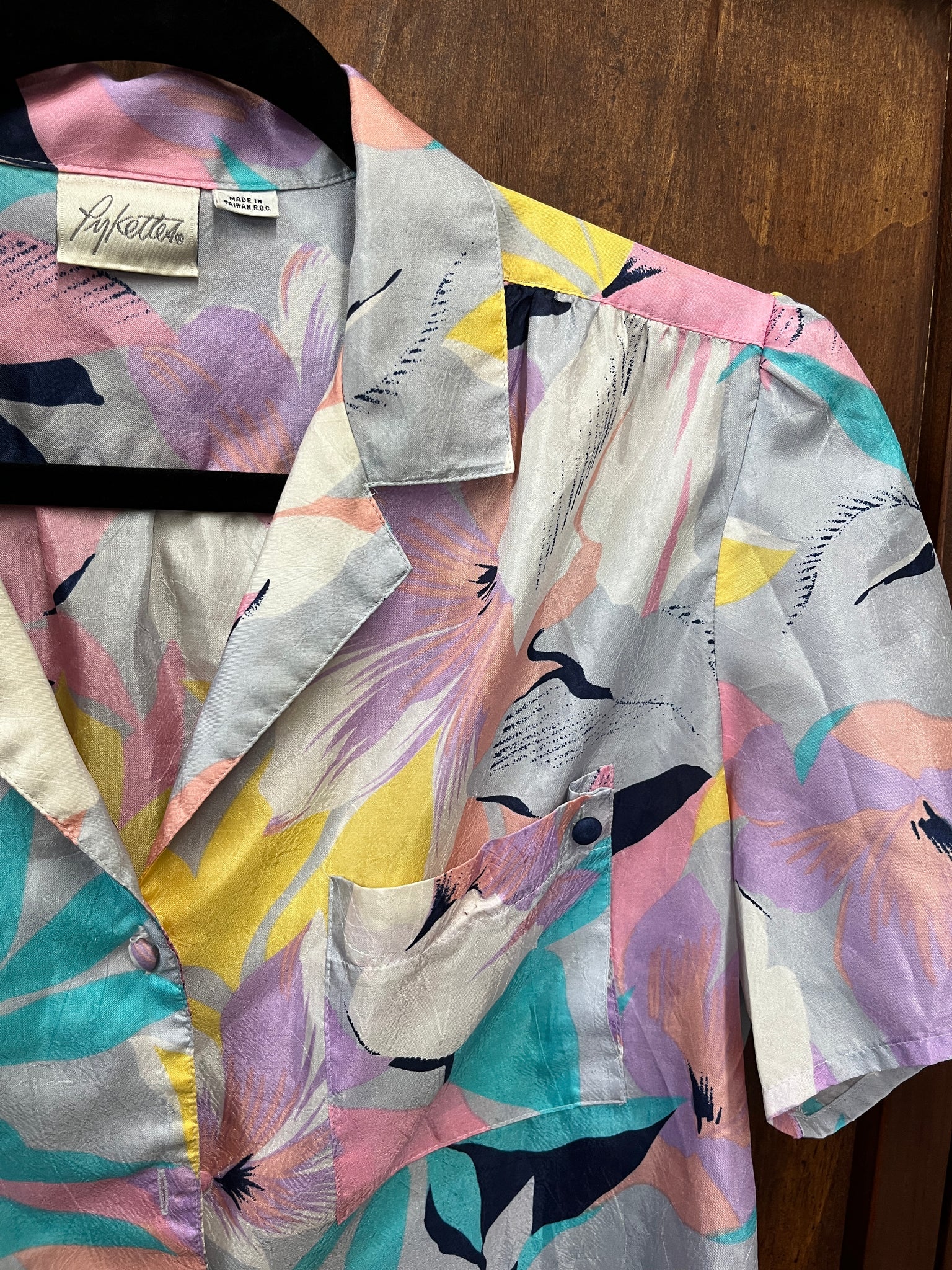 1990s TOP- Pykettes pastel hawaiian print