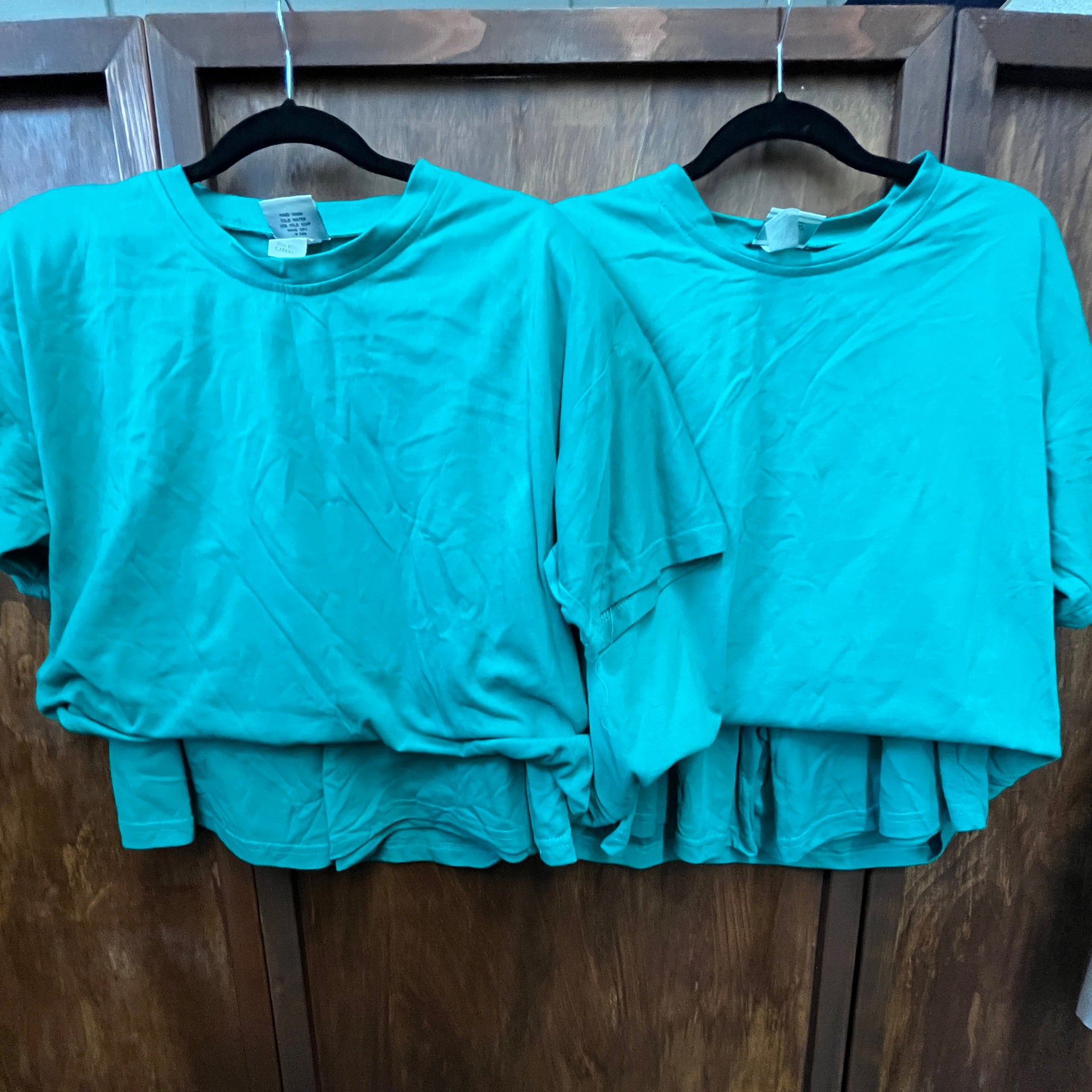 1990s MULTIPLES-2 PIECE- Fast green crop t & shorts