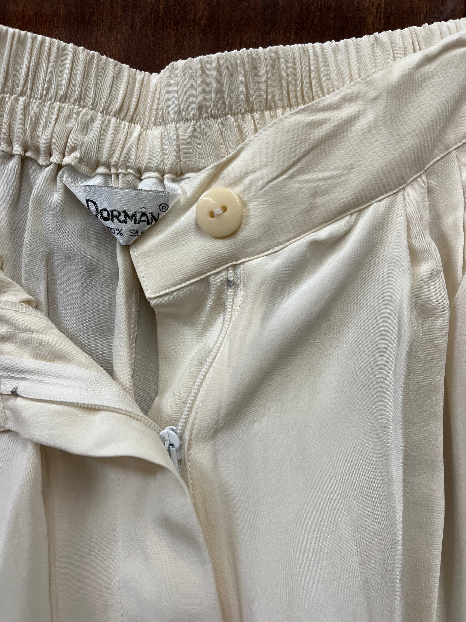 1990s SHORTS- Dorman cream silk long shorts