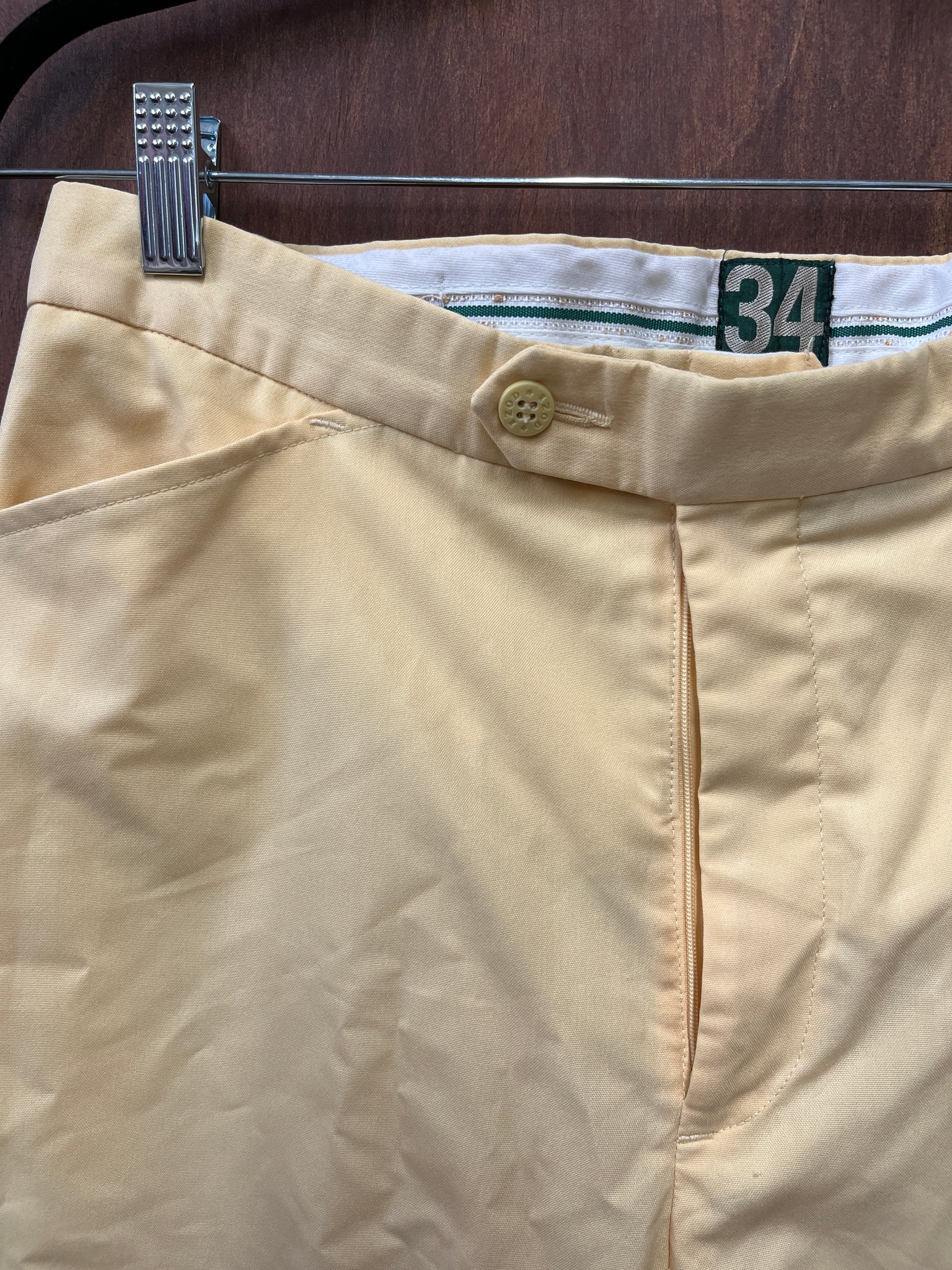 1980s MENS SHORTS- Izod yellow golf