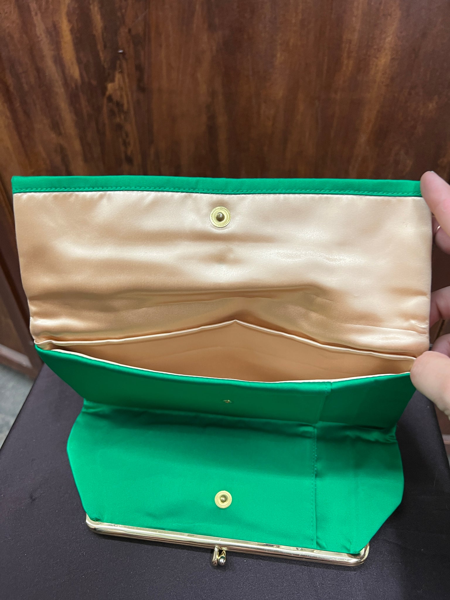 1960S ACCESSORIES- PURSE BIN 708-Green silk clutch