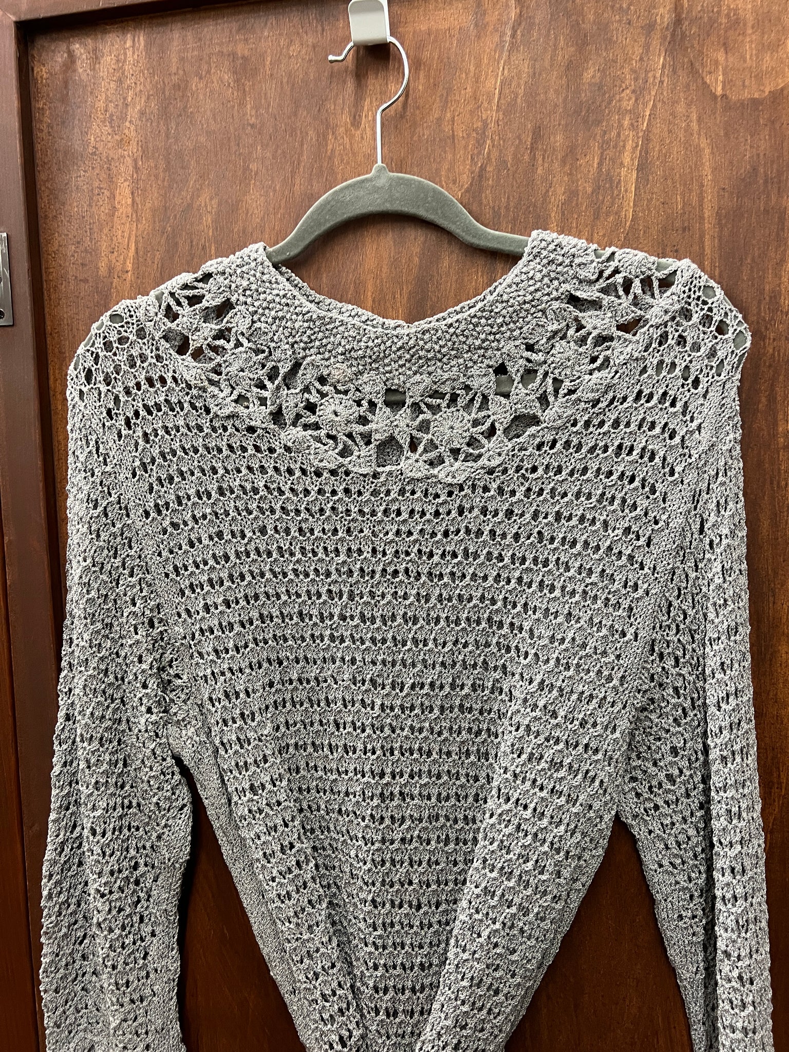 1970s SWEATER- Grey crotchet with belt