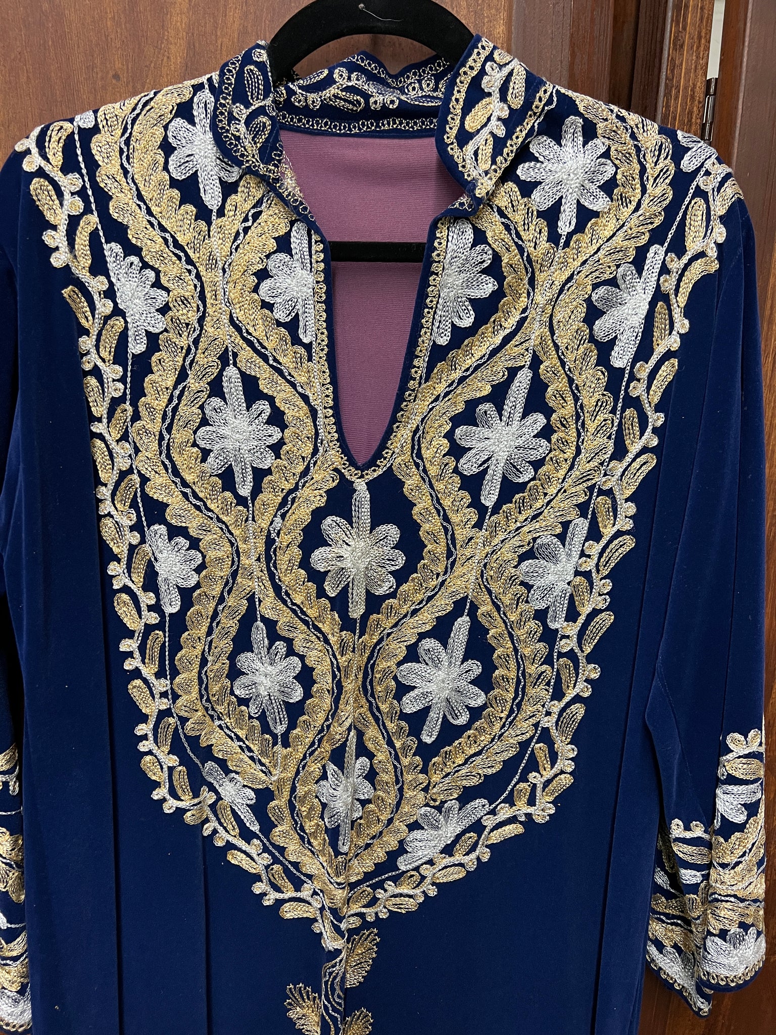 RENTAL 1960S Dress- blue velvet embroidery tunic