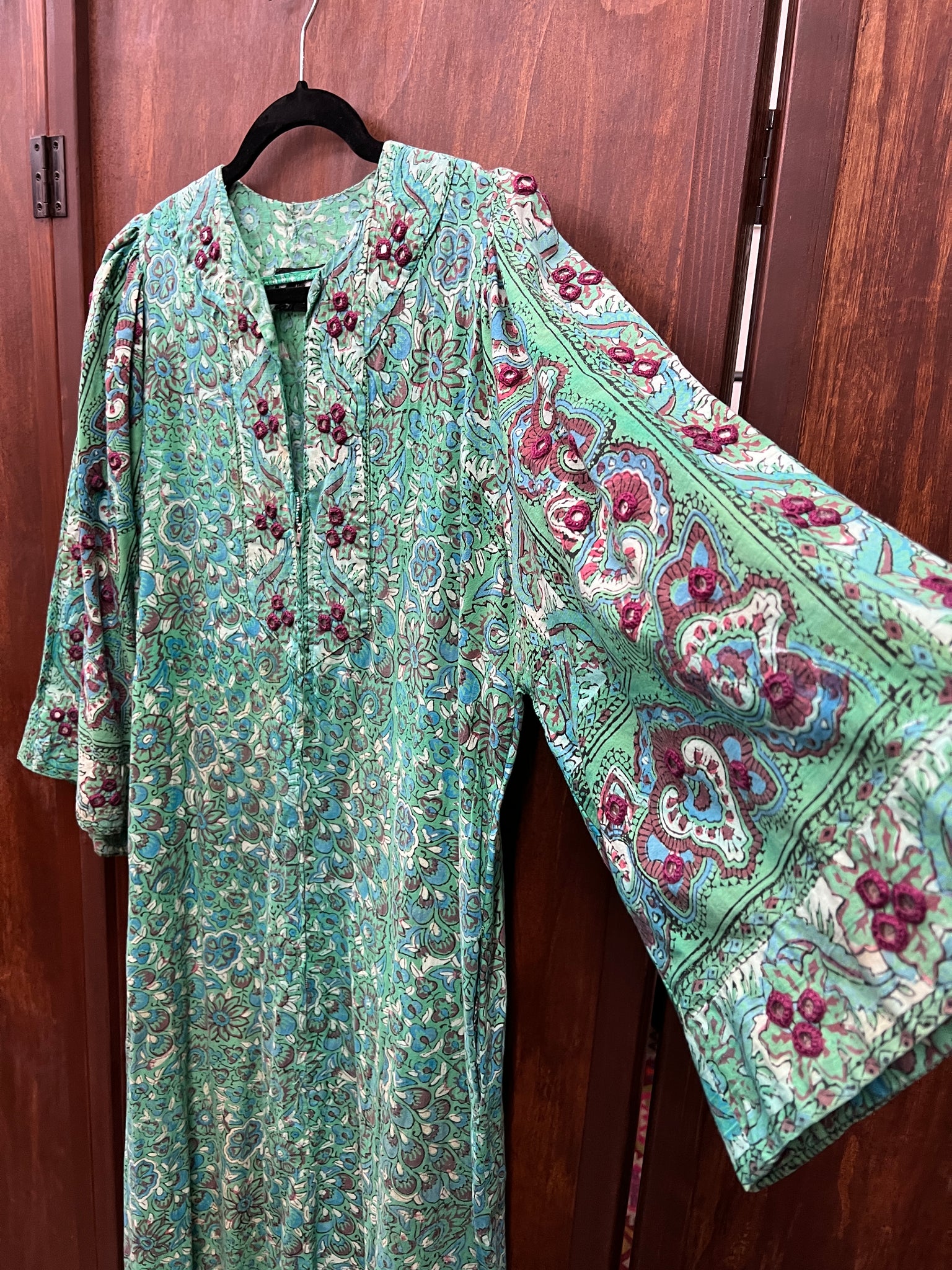 RENTAL 1970s -DRESS- Ramona Raull indian print green robe