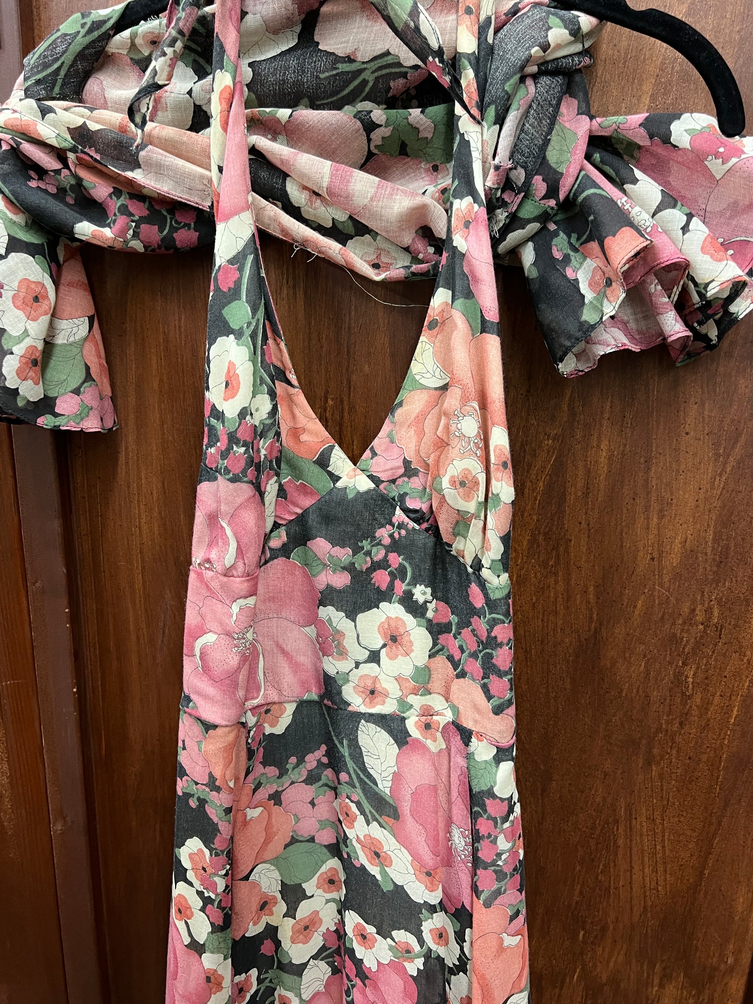 1970s 2 PIECE-DRESS- Arjon viole floral print halter maxi w/ shrug