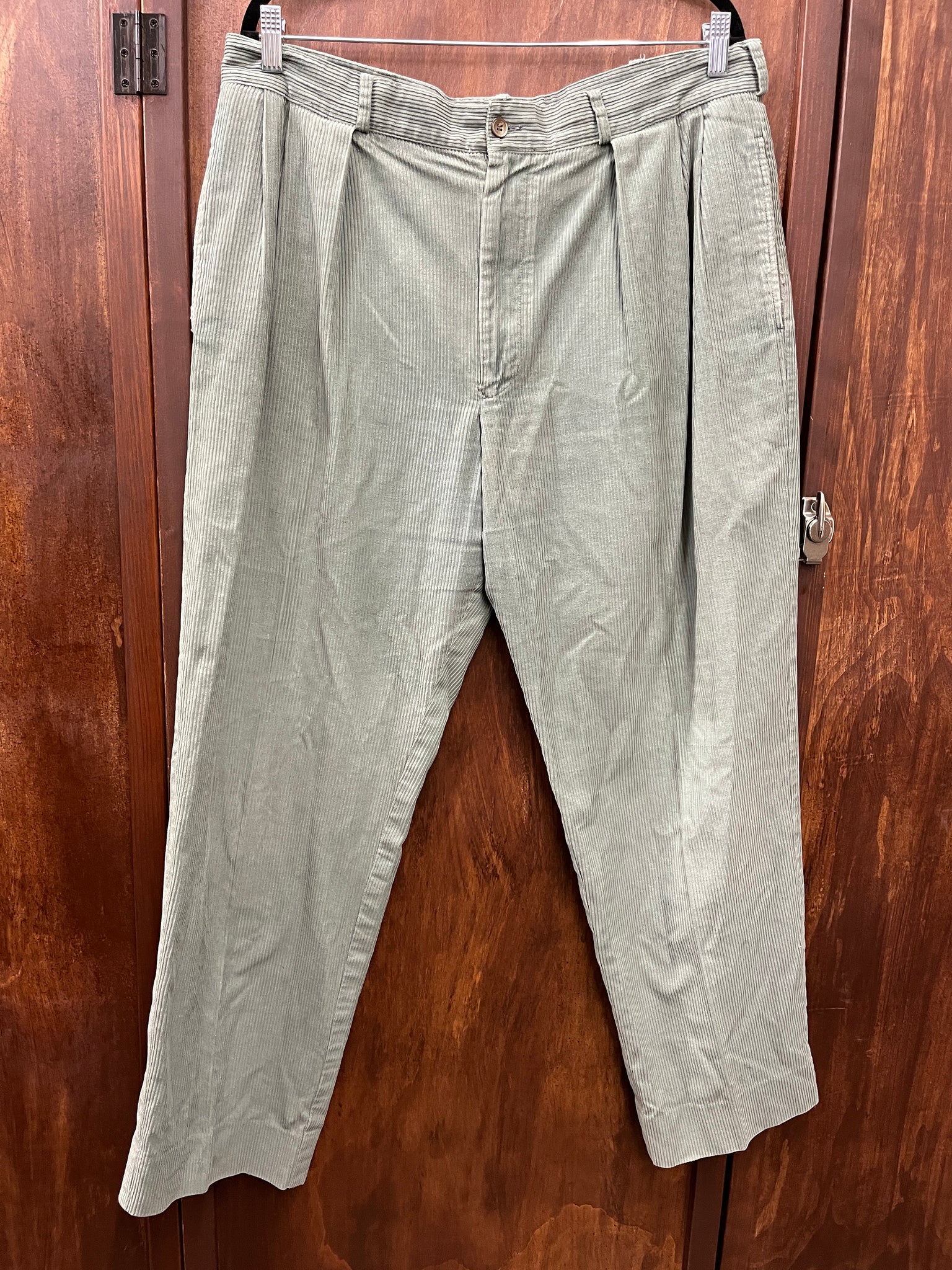 1990s MENS PANTS-Perry Ellis sage green corduroys