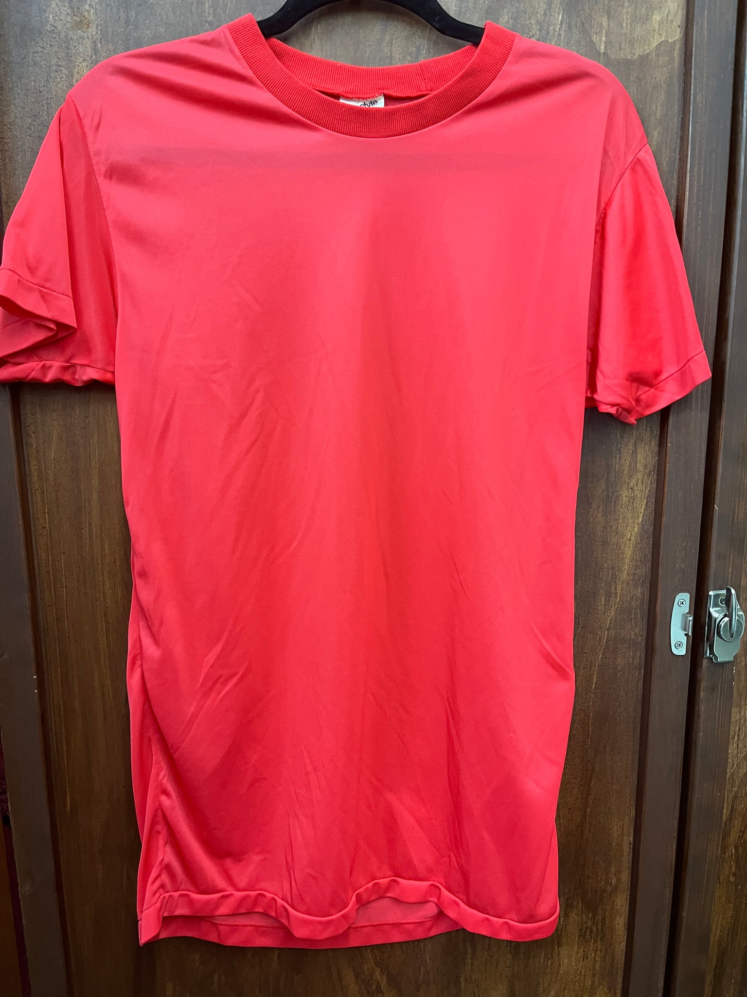 1970s TSHIRT- Style Aisle- red nylon
