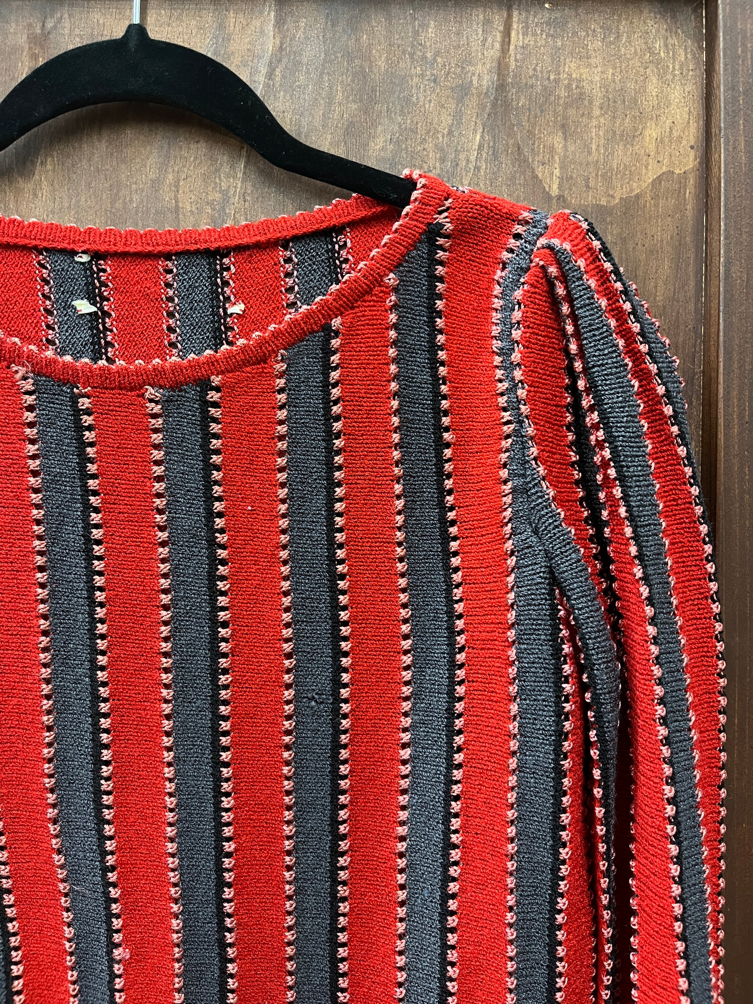 1980s SWEATER- knit sweater puff sleeve red grey stripe
