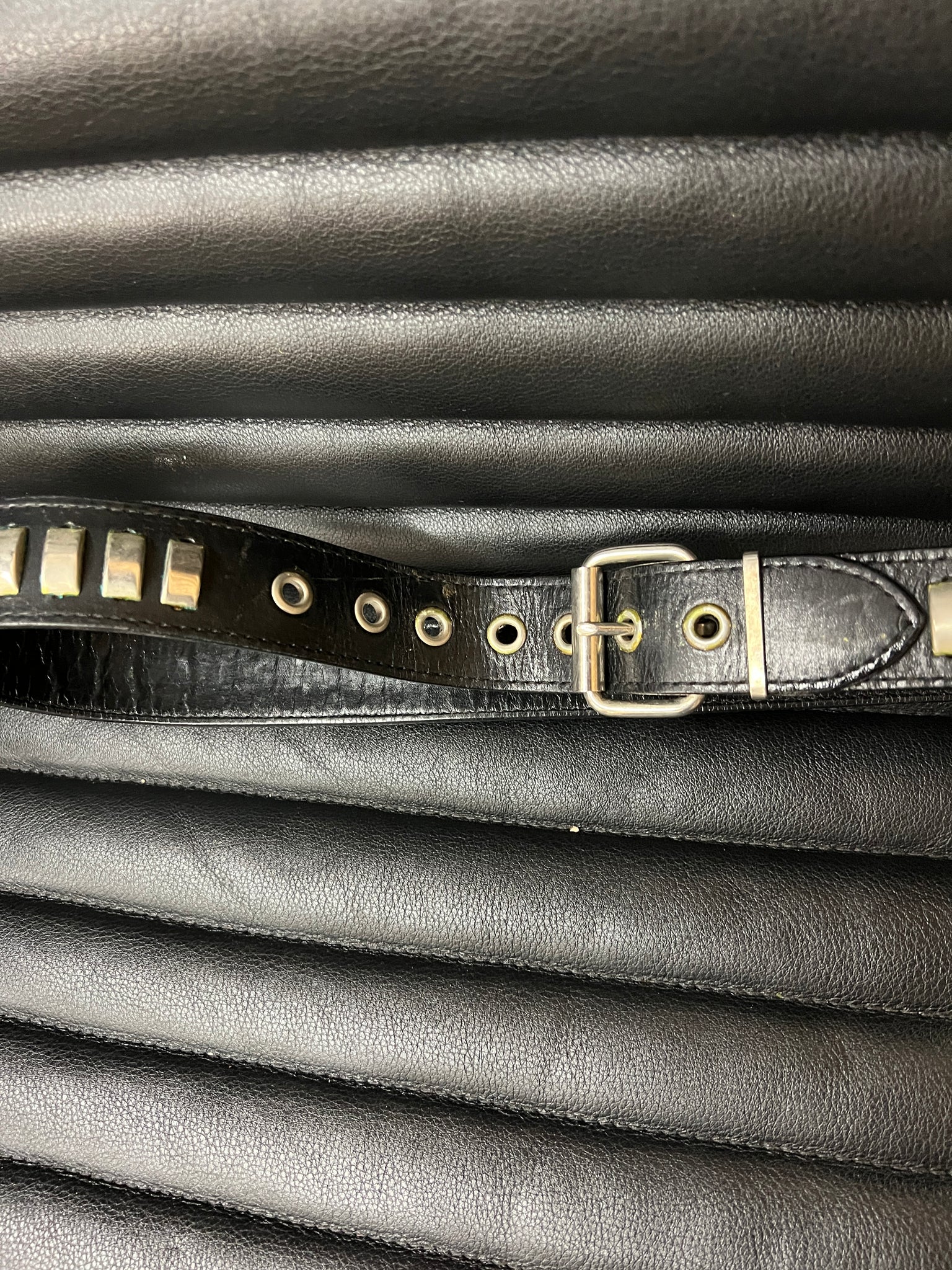 1980s ACCESSORIES-BELTS- black leather flat rectangular studs