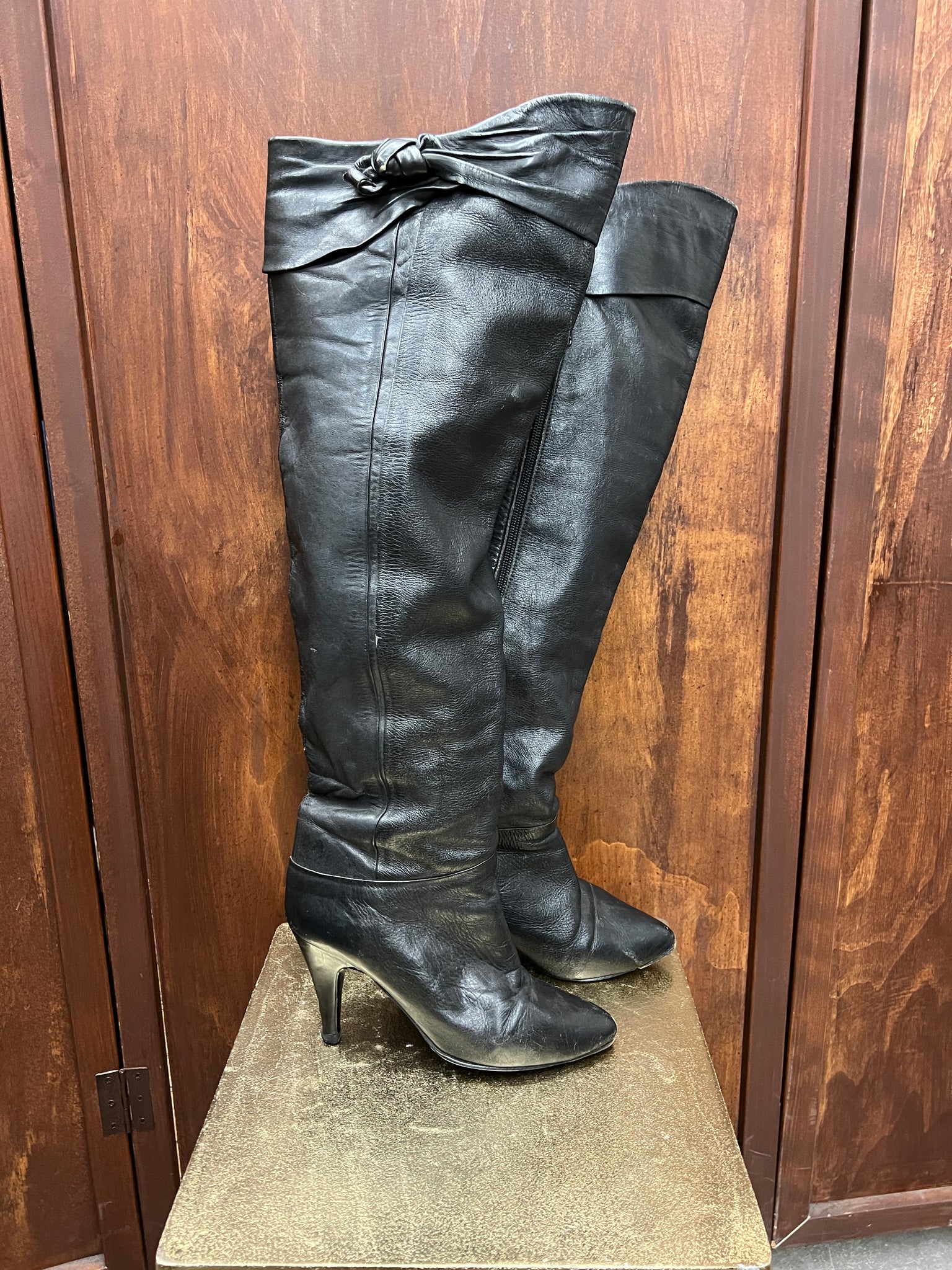 1980s SHOES-BOOTS Black thigh high stiletto