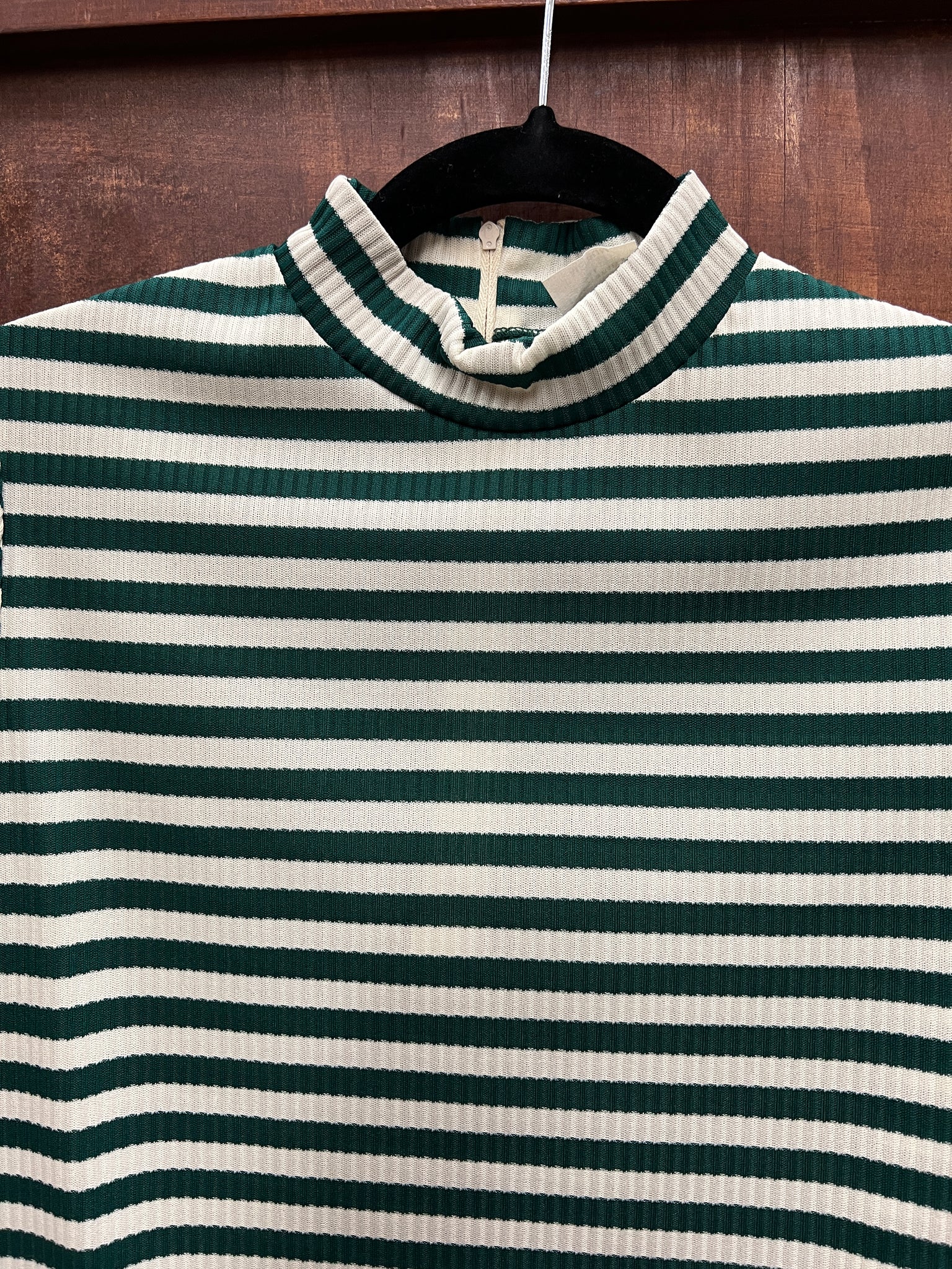 1970s MULTIPLES- TOPS- green white stripe mock neck s/s
