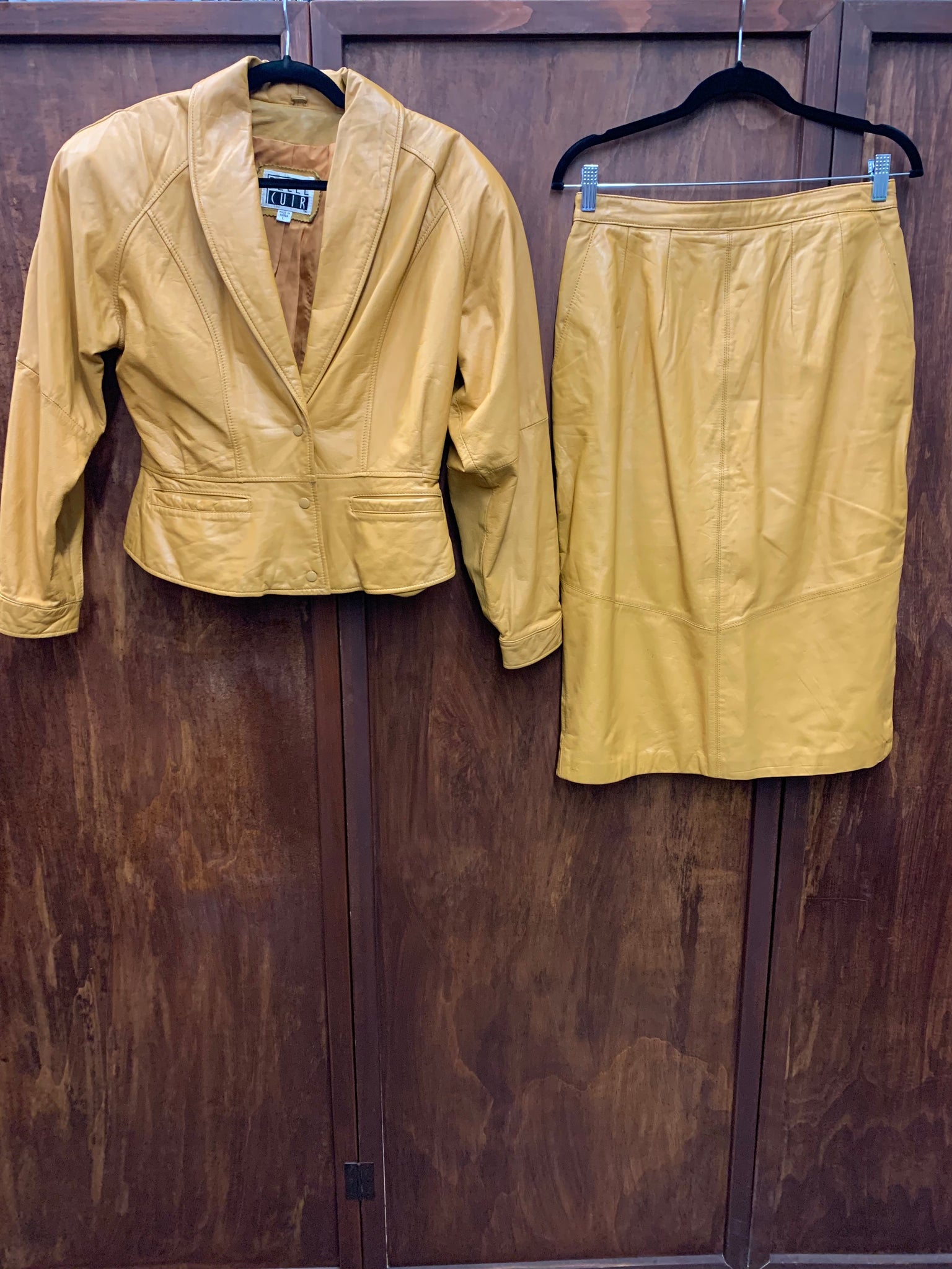1980s 2 PIECE- leather skirt set gold