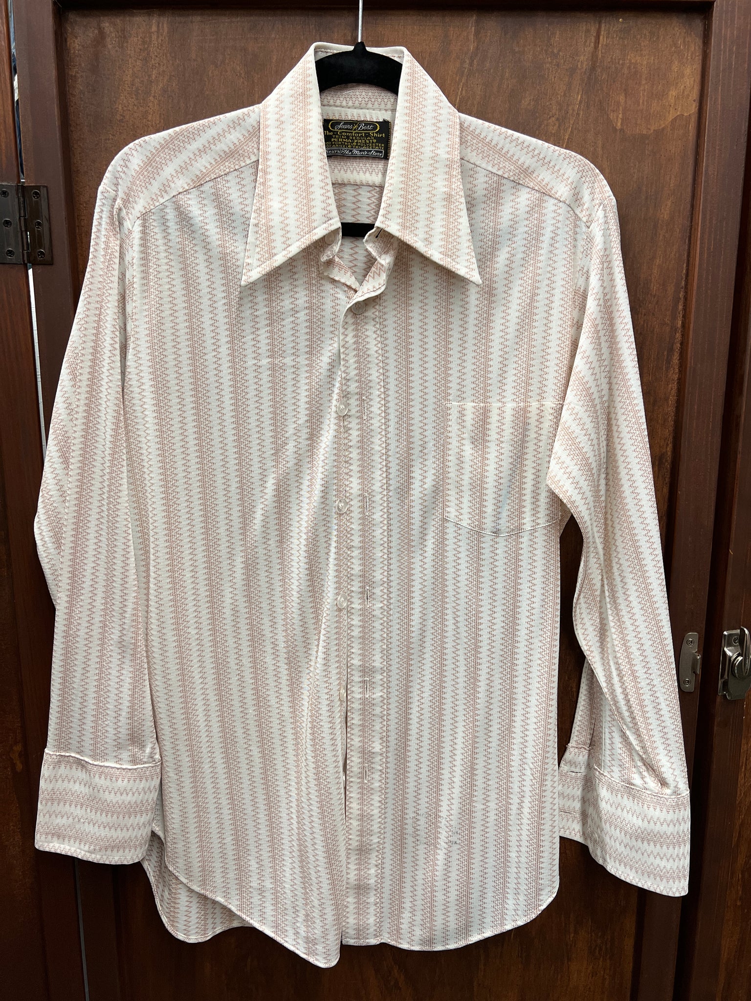 1970s MENS TOP- Sears Best soft poly cream w/ brown zigzag l/s