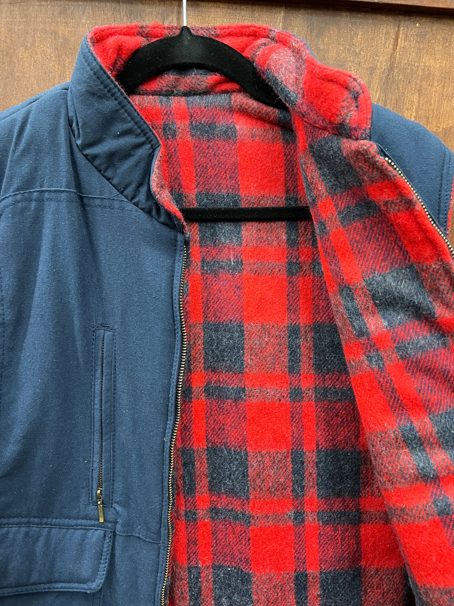 1980s MENS JACKET-VEST- navy/ red plaid lining padded