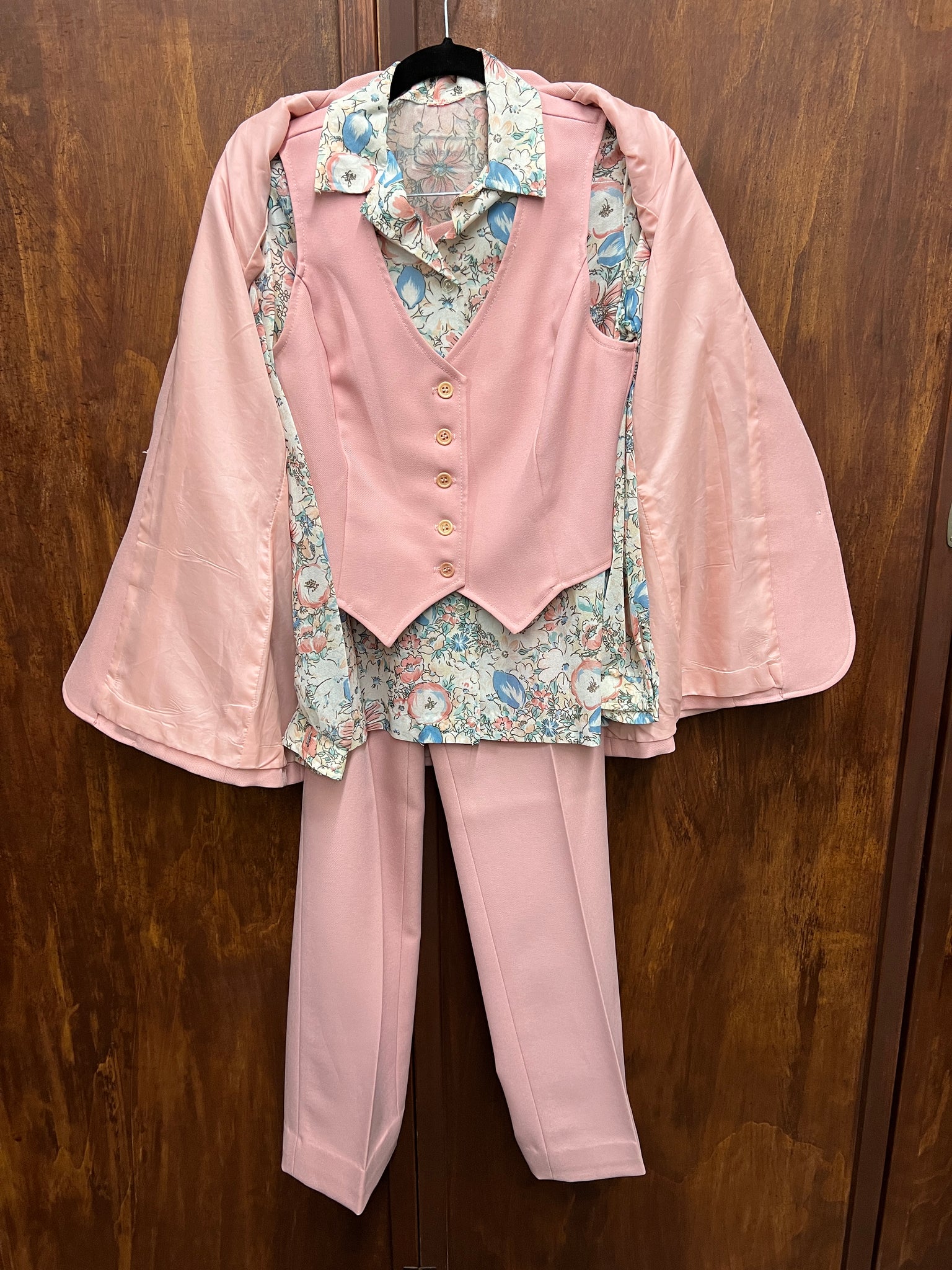 1970s 2PIECE- 4 PIECE PANTSUIT- Pink vest/jacket/ pants w/ printed top