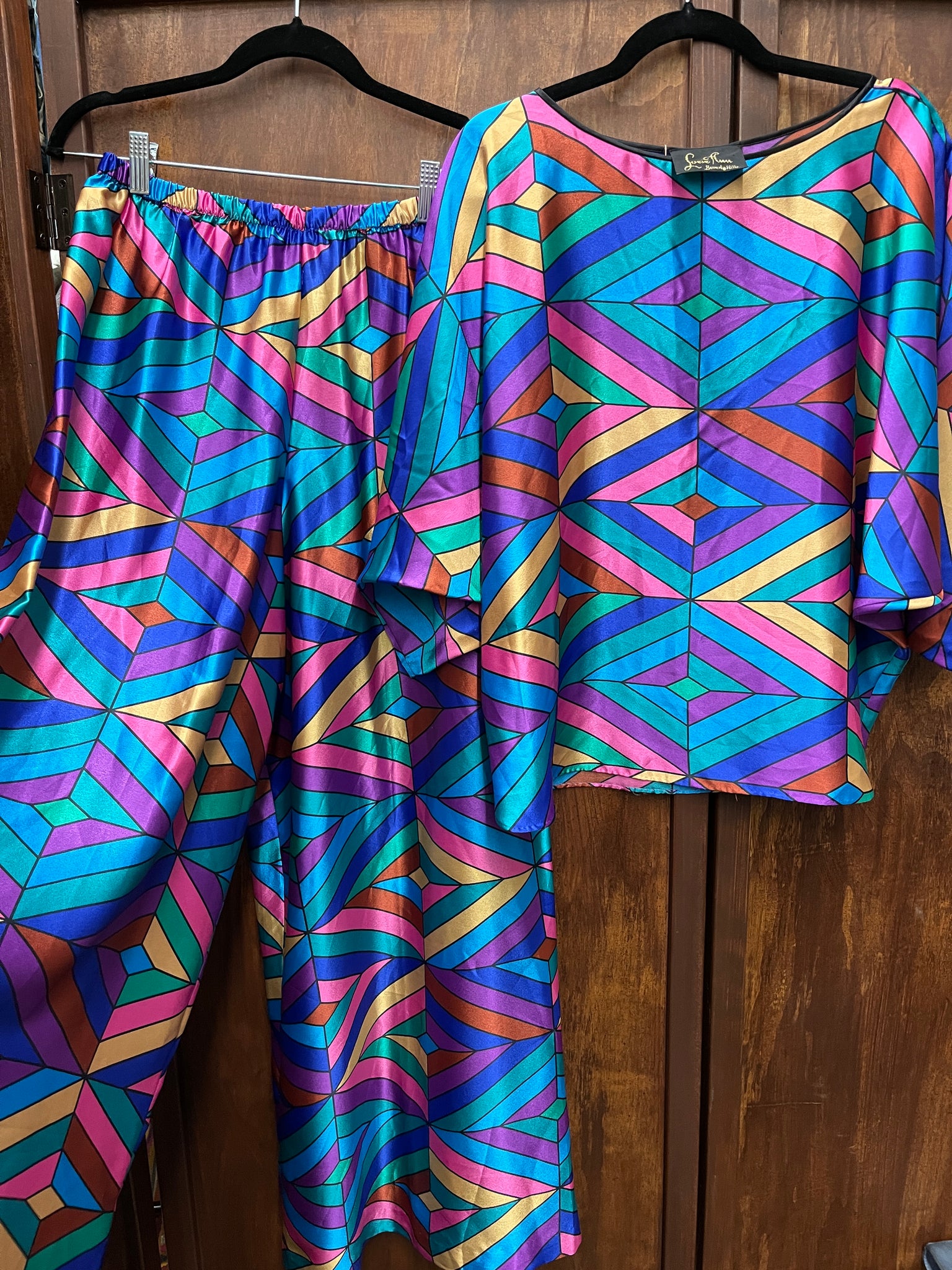 1960s 2 PIECE- LOUNGE SET- Lucie Ann geometric print flare pants