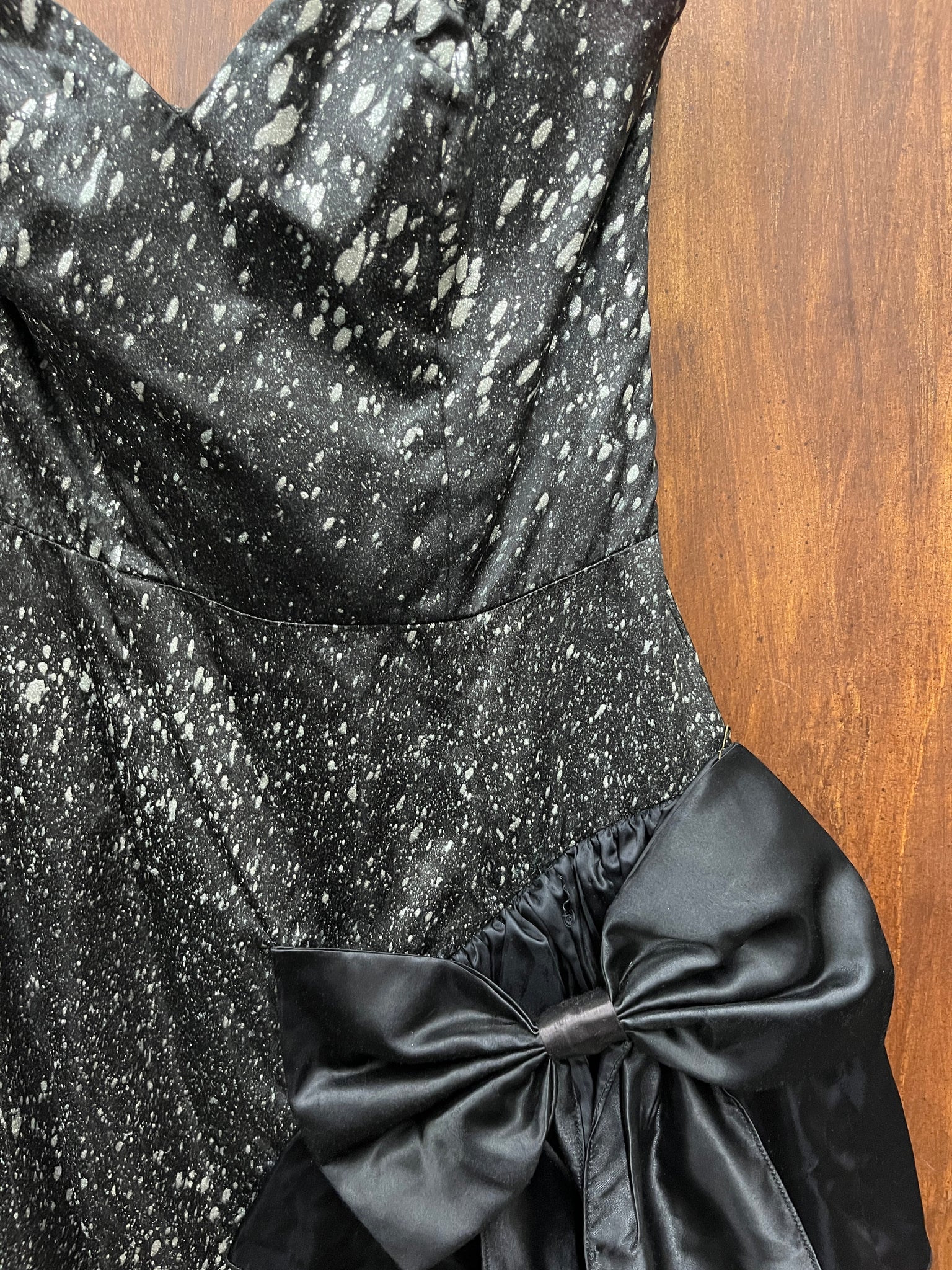 1980s DRESS-TD4 Electra- black marble with bow PROM