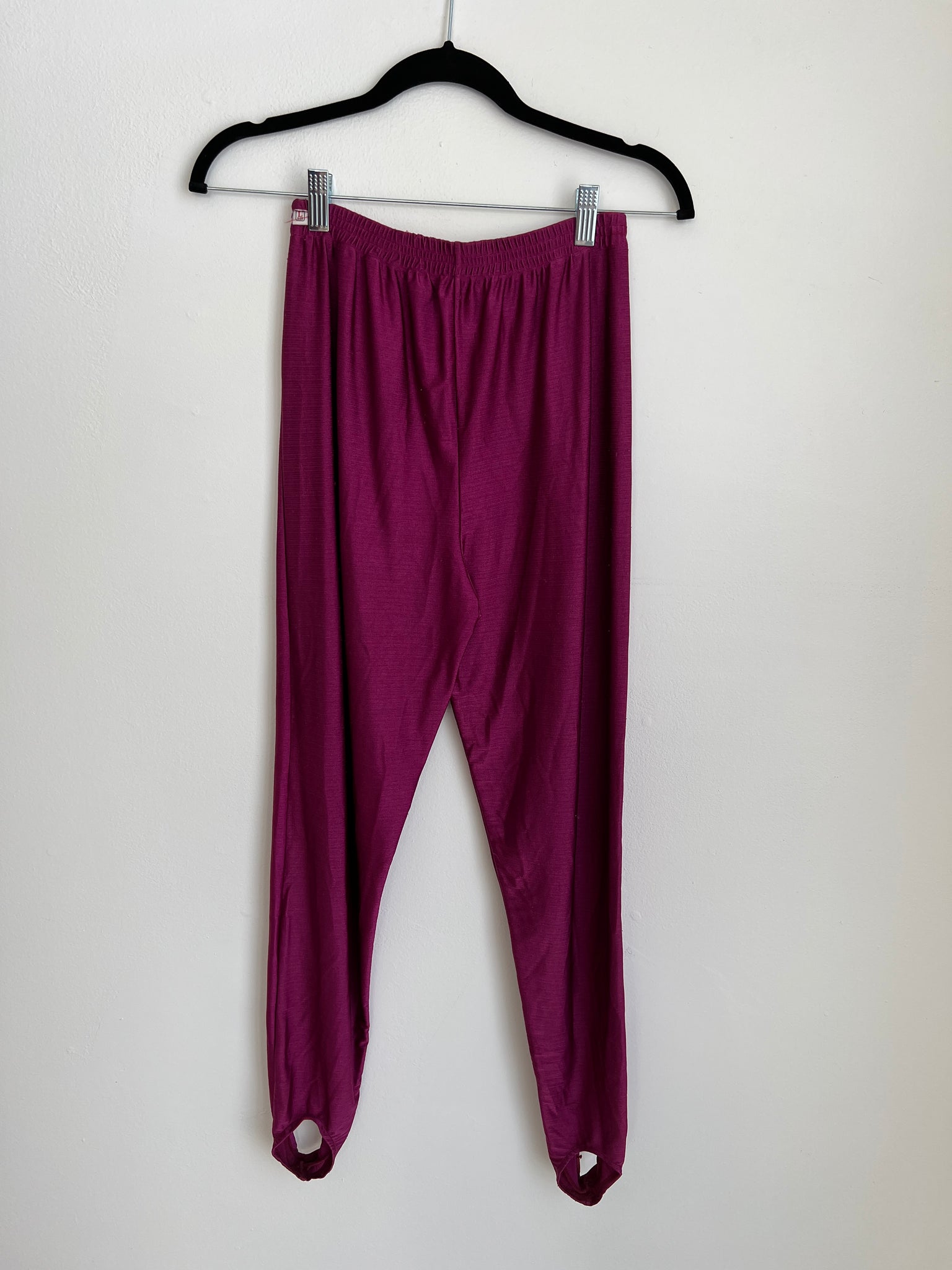 1980s PANTS- magenta stirup leggings