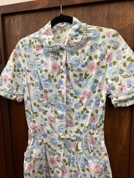 1940s DRESS- floral print peter pan collar buttonfront