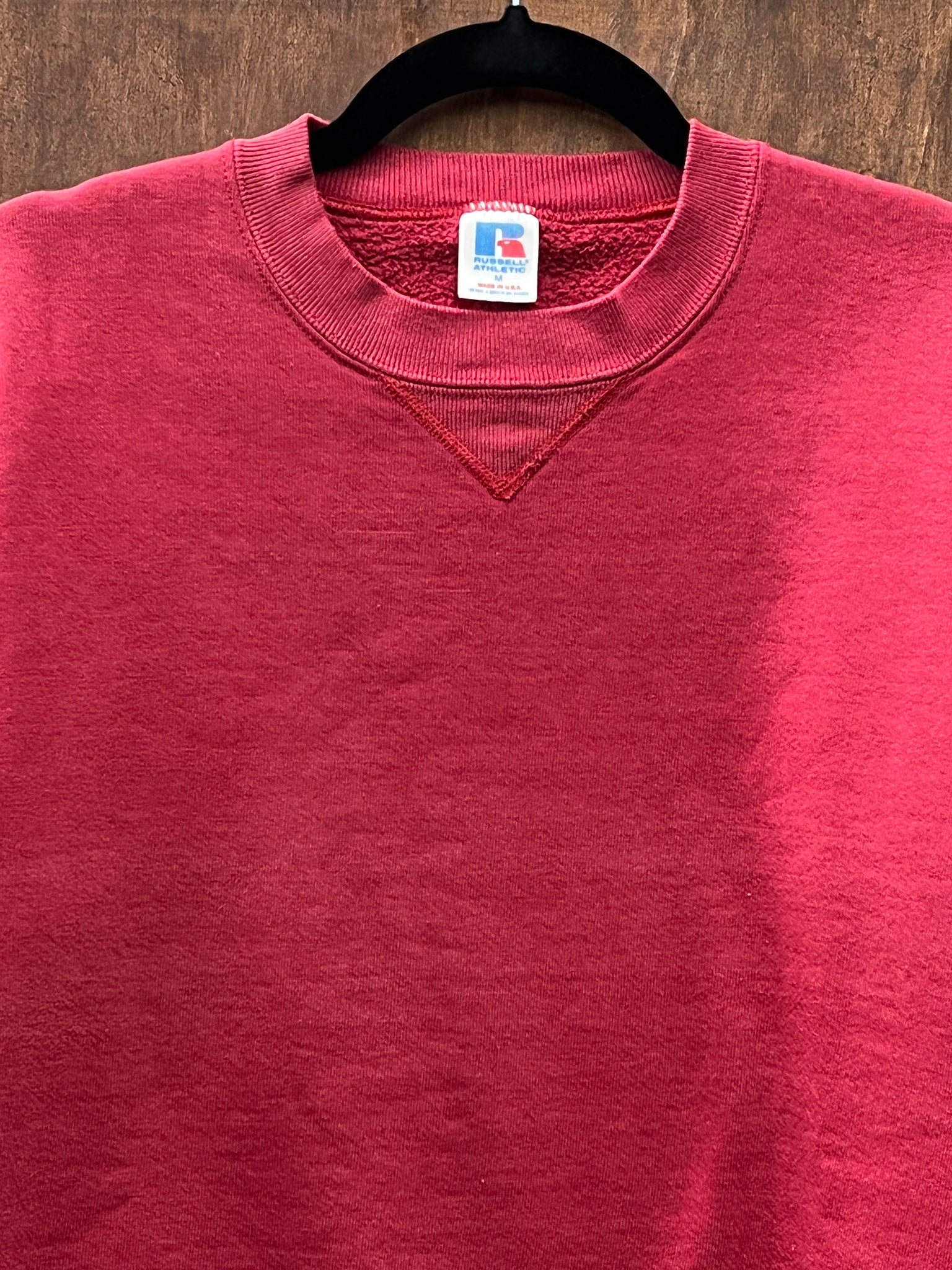 1990s MENS T SHIRT- Russell sweatshirt raspberry red