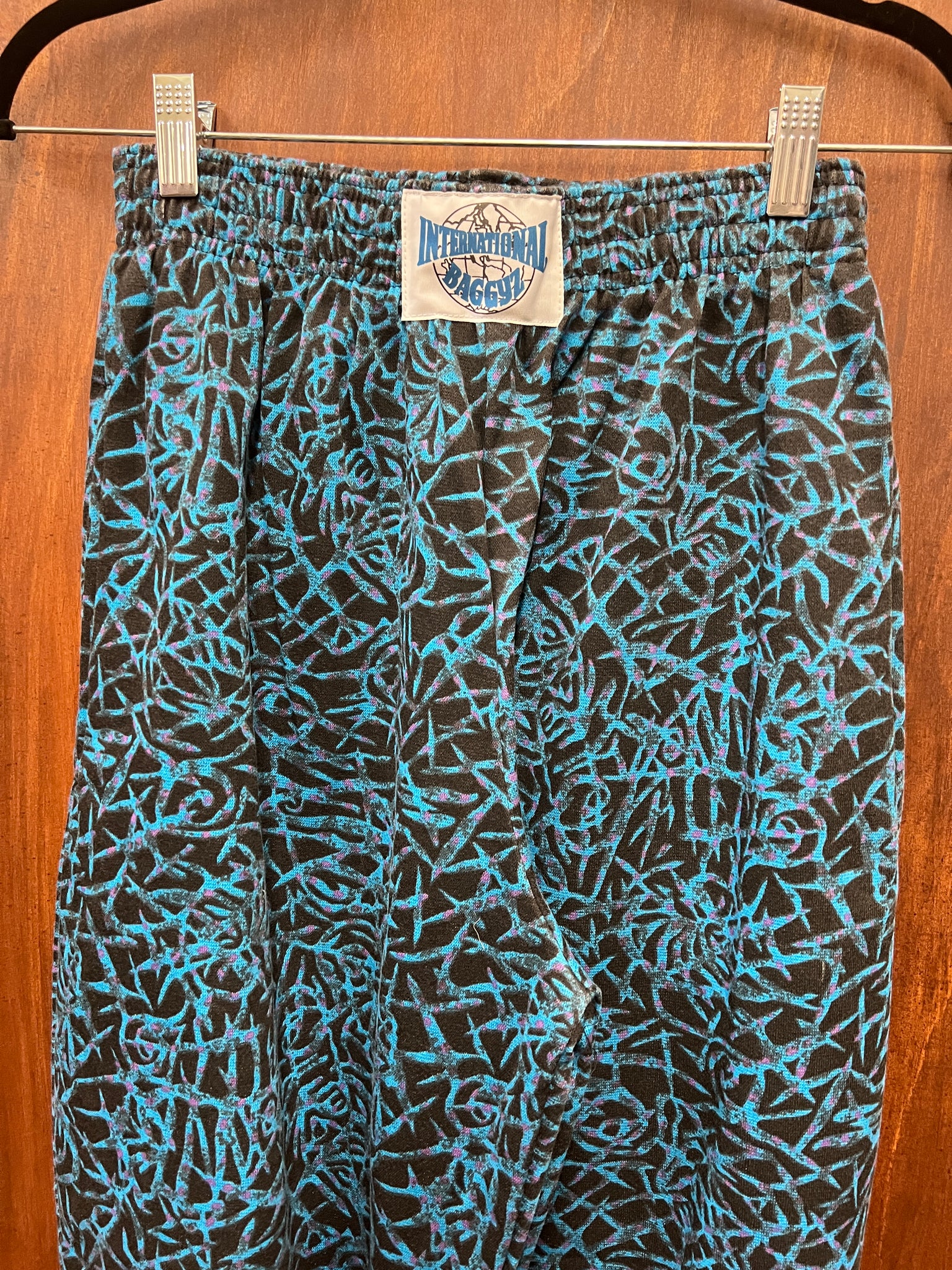 1980s PANTS- International Baggyz black/ blue print wresting pants