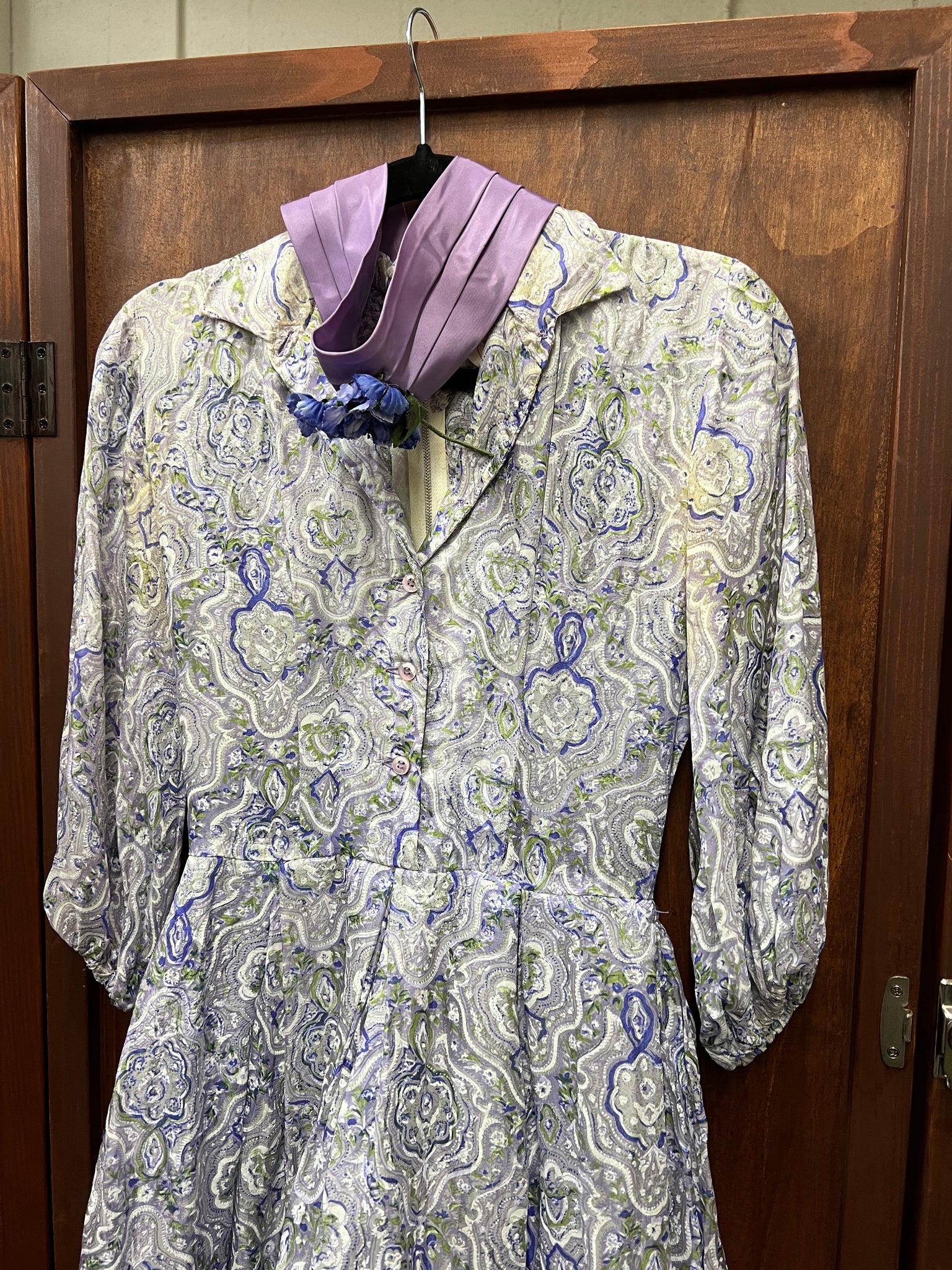 1940s DRESS- Lavender silk print shirtwaist w/ belt AS IS