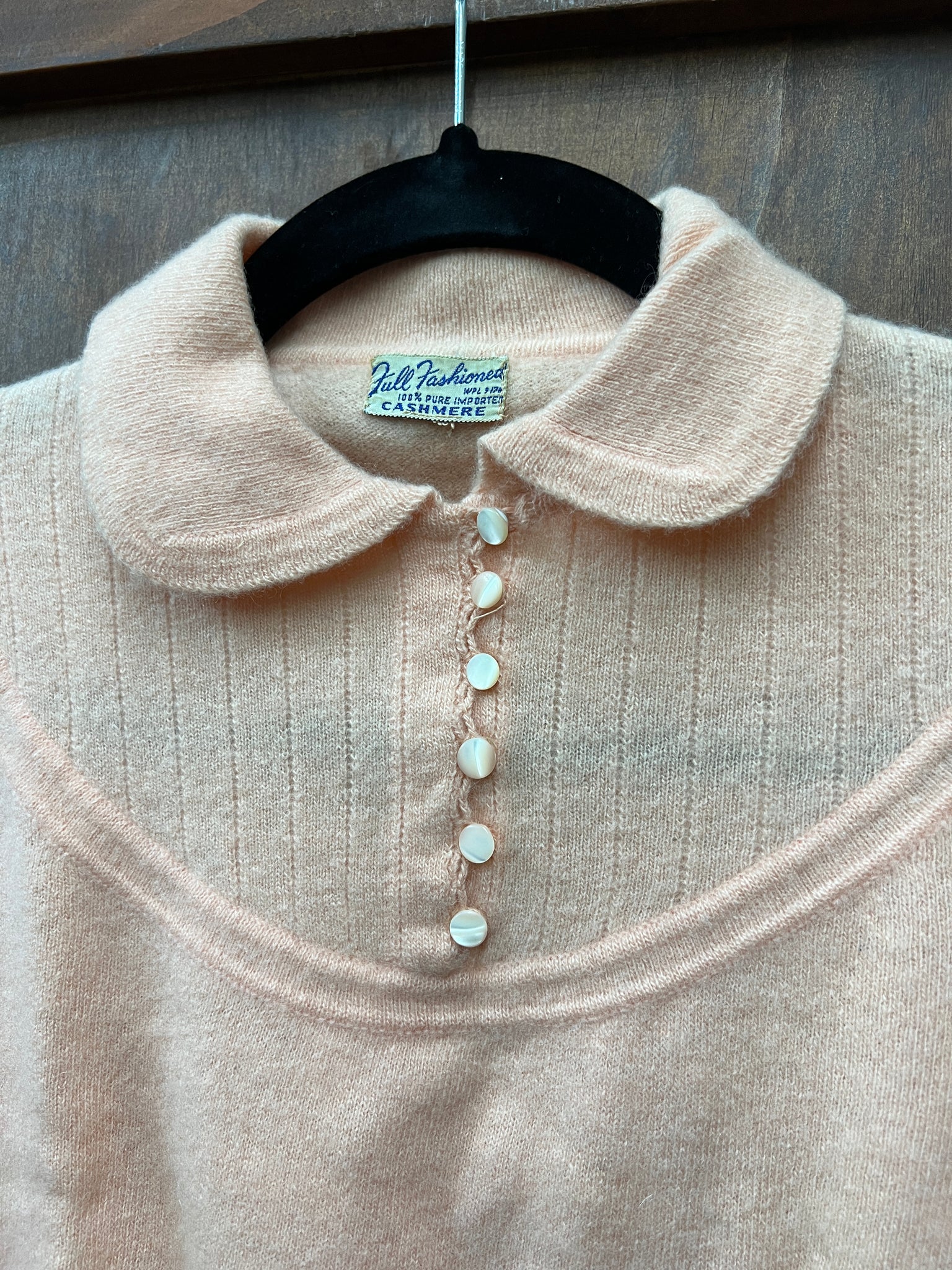 1940s SWEATER- Peach cashmere peterpan collar bad girl