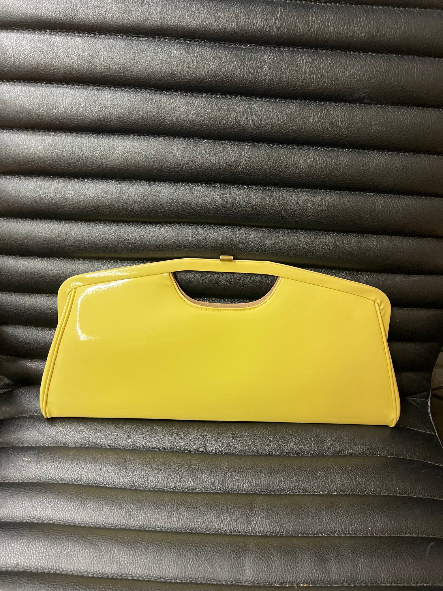 1960s ACCESSORIES-PURSE-yellow large clutch